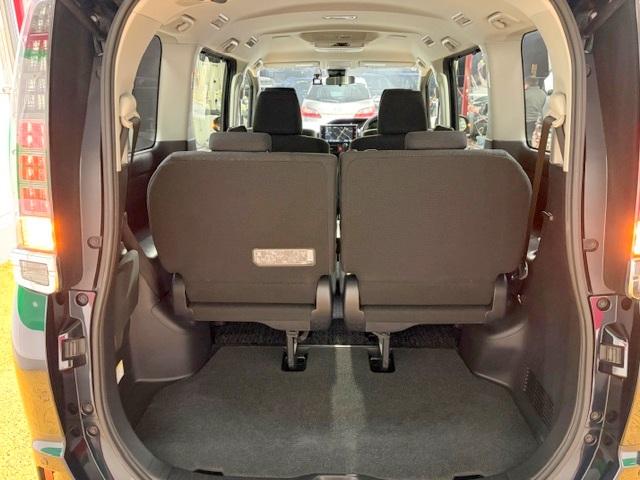 ヴォクシー Ｖ　修復歴なし　禁煙車　トヨタセーフティセンス　両側自動ドア　フリップダウンモニタ　バックカメラ　純正ＳＤナビ　Ｂｌｕｅｔｏｏｔｈ　クルコン　スマートキー　プッシュスタート　ＥＴＣ　社外ドラレコ　７人乗り（15枚目）