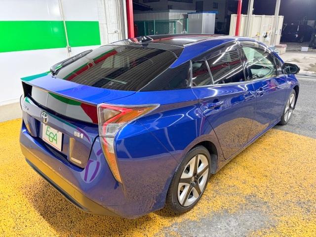 プリウス Ｓセーフティプラス　ツートーン　修復歴なし　禁煙車　衝突軽減ブレーキ　純正ＳＤナビ　Ｂｌｕｅｔｏｏｔｈ　ＥＴＣ　レーンキープ　トヨタセーフティセンス　オートハイビーム　縦列駐車支援　バックカメラ　障害物センサ　クルコン　ＡＣ１００Ｖ（23枚目）