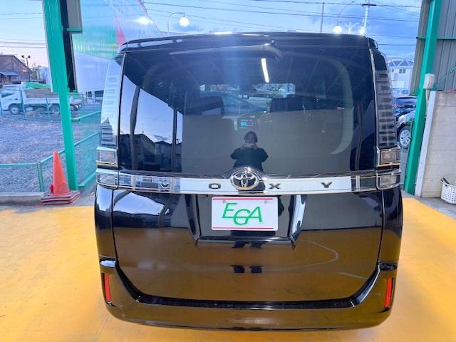 ヴォクシー Ｘ　修復歴なし　禁煙車　トヨタセーフティセンス　両側自動ドア　純正ＳＤナビ　バックカメラ　レーンキープ　クルコン　オートハイビーム　Ｂｌｕｅｔｏｏｔｈ　スマートキー　プッシュスタート　７人乗　ＬＥＤライト（17枚目）