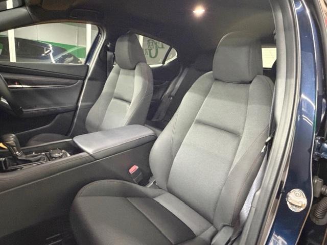 ＭＡＺＤＡ３ファストバック ２０Ｓ　ブラックトーンエディション　修復歴なし　禁煙車　全周囲モニター　ＢＯＳＥスピーカー　アダプティブクルコン　マツダコネクトナビ　ＡｐｐｌｅＣａｒＰｌａｙ／ＡｎｄｒｏｉｄＡＵＴＯ　レーンキープ　衝突軽減ブレーキ　後カメラ　電動シート（30枚目）