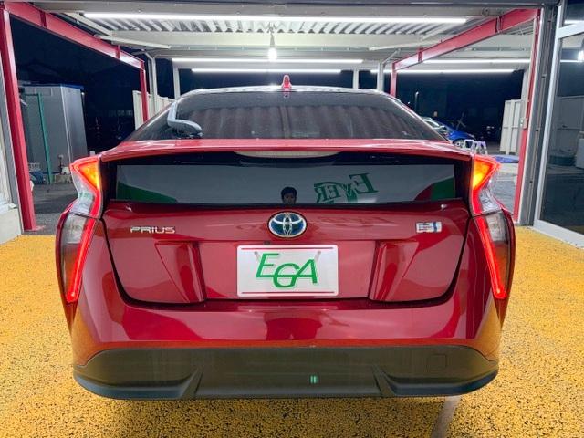 プリウス Ｓツーリングセレクション　修復歴なし　禁煙車　トヨタセーフティセンス　純正ＳＤナビ　バックカメラ　レザーシート　ＥＴＣ２．０　アダプティブクルコン　Ｂｌｕｅｔｏｏｔｈ　シートヒーター　フルセグＴＶ　ＤＶＤ再生　ＣＤ（16枚目）