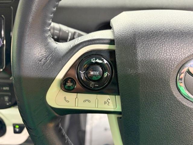 プリウス Ｓツーリングセレクション　修復歴なし　禁煙車　トヨタセーフティセンス　純正ＳＤナビ　バックカメラ　レザーシート　ＥＴＣ２．０　アダプティブクルコン　Ｂｌｕｅｔｏｏｔｈ　シートヒーター　フルセグＴＶ　ＤＶＤ再生　ＣＤ（19枚目）