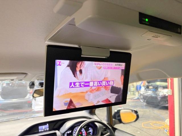 エスクァイア ハイブリッドＧｉ　修復歴なし　禁煙車　両側自動ドア　純正ＳＤナビ　Ｂｌｕｅｔｏｏｔｈ　レザーシート　クルコン　シートヒーター　フリップダウンモニター　Ｗエアコン　ＥＴＣ　横滑り防止装置　７人乗り　デュアルエアコン（5枚目）