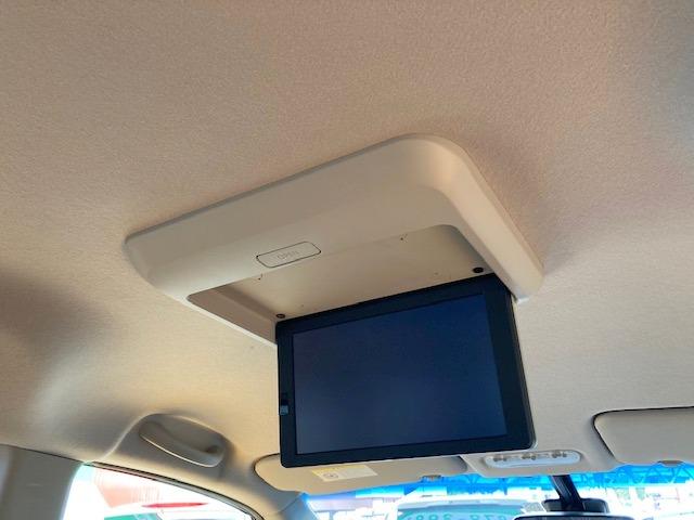 セレナ ハイウェイスター　Ｖセレクション＋セーフティ　ＳＨＶ　修復歴なし　後期型　禁煙車　自動衝突被害軽減ブレーキ　両側自動ドア　社外ＳＤナビ　全周囲モニタ　フリップダウンモニタ　後カメラ　フルセグ　Ｂｌｕｅｔｏｏｔｈ　レーンキープ　クルコン　プッシュスタート（14枚目）