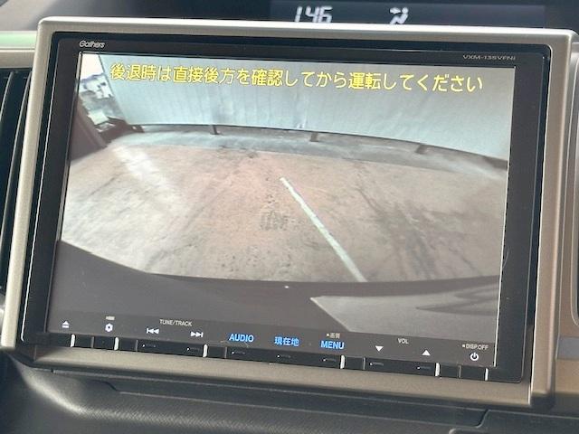 ステップワゴン Ｇ　コンフォートセレクション　修復歴なし　禁煙車　純正メモリナビ　両側パワースライドドア　バックカメラ　スマートキー　ＨＩＤヘッドライト　ＥＴＣ　７人乗り　フルセグＴＶ　ＤＶＤ再生　ＣＤ　オートライト（17枚目）