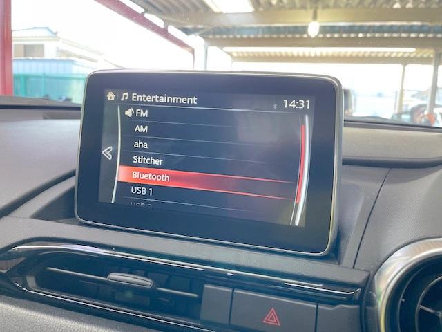 ロードスター Ｓスペシャルパッケージ　修復歴なし　禁煙車　マツダコネクトナビ　バックカメラ　Ｂｌｕｅｔｏｏｔｈ　ＥＴＣ　プッシュスタート　アドバンストキー　ＭＴモード付ＡＴ　ステアスイッチ　横滑り防止装置　ＬＥＤフォグランプ　純正１６ＡＷ（3枚目）