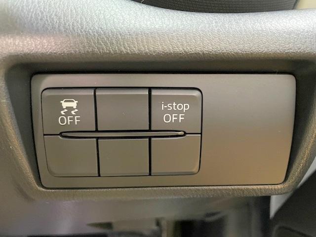 ロードスター Ｓスペシャルパッケージ　修復歴なし　禁煙車　マツダコネクトナビ　バックカメラ　Ｂｌｕｅｔｏｏｔｈ　ＥＴＣ　プッシュスタート　アドバンストキー　ＭＴモード付ＡＴ　ステアスイッチ　横滑り防止装置　ＬＥＤフォグランプ　純正１６ＡＷ（7枚目）