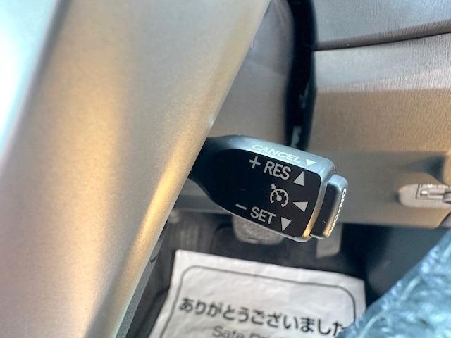 プリウスＰＨＶ Ｇ　修復歴なし　純正ＨＤＤナビ　バックカメラ　Ｂｌｕｅｔｏｏｔｈ　ＥＴＣ　半革シート　クルコン　パワーシート　シートヒーター　ＨＩＤ　フォグ　スマートキー　プッシュスタート　純正１５インチＡＷ　革巻ステア（3枚目）