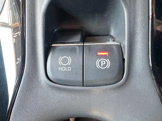 カローラスポーツ ハイブリッドＧ　修復歴なし　純正メモリナビ　衝突軽減ブレーキ　バックカメラ　Ｂｌｕｅｔｏｏｔｈ　ＥＴＣ　車線逸脱警報　コーナーセンサー　スマートキー　ＬＥＤライト　オートハイビーム　純正１６インチＡＷ　横滑り防止装置（8枚目）