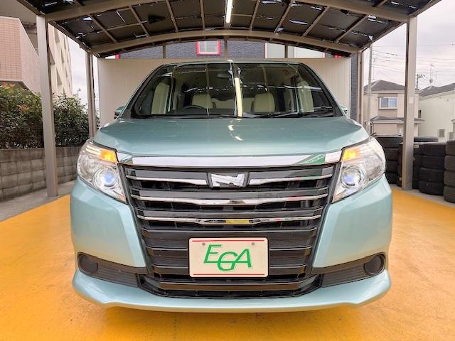 ノア Ｘ　ワンオーナー・新品革調シートカバー装着済み・両側自動ドア・純正ＳＤナビ・フリップダウンモニター・７人乗り・ＨＩＤライト・バックカメラ（2枚目）