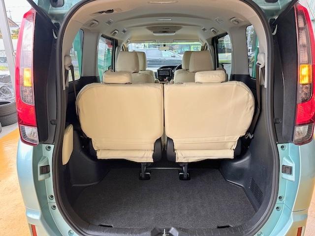 ノア Ｘ　ワンオーナー・新品革調シートカバー装着済み・両側自動ドア・純正ＳＤナビ・フリップダウンモニター・７人乗り・ＨＩＤライト・バックカメラ（14枚目）