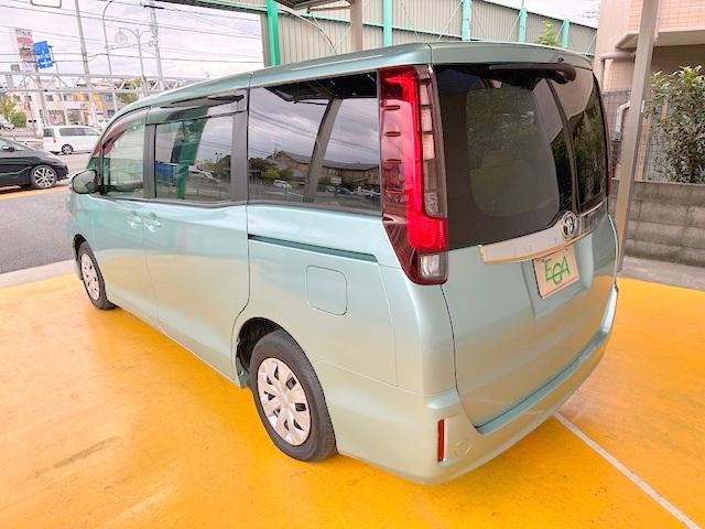 ノア Ｘ　ワンオーナー・新品革調シートカバー装着済み・両側自動ドア・純正ＳＤナビ・フリップダウンモニター・７人乗り・ＨＩＤライト・バックカメラ（22枚目）