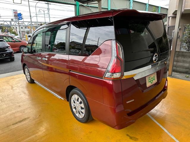 セレナ ＸＶ　ステップタイプ　禁煙車　両側パワースライドドア　ユニバーサルステップ　純正ＳＤナビ　バックカメラ　Ｂｌｕｅｔｏｏｔｈ　ＥＴＣ　インテリキー　プッシュスタート　フルセグＴＶ　ＤＶＤ再生　ＣＤ（24枚目）