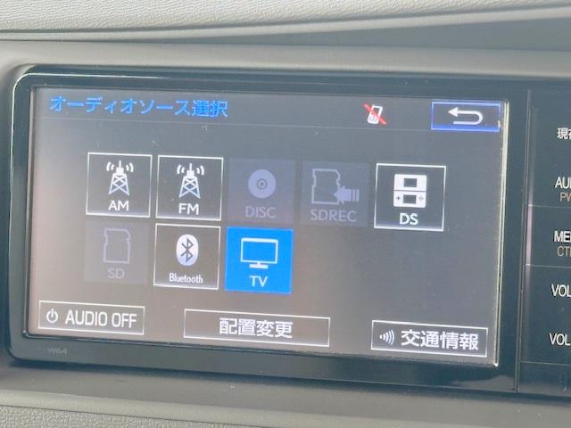 アイシス Ｇ　純正ＳＤナビ　ＣＤ　ＤＶＤ　フルセグ　Ｂｌｕｅｔｏｏｔｈ　バックカメラ　自動ドア　ＥＴＣ　スマートキー（3枚目）