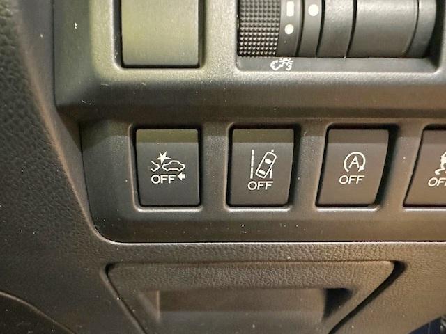 レガシィＢ４ リミテッド　修復歴なし　禁煙車　アイサイトＶｅｒ３　純正ＳＤナビ　Ｂｌｕｅｔｏｏｔｈ　レザーシート　シートヒーター　衝突軽減ブレーキ　レーンキープアシスト　アダプティブクルコン　パワーシート　ＥＴＣ　パドルシフト（3枚目）