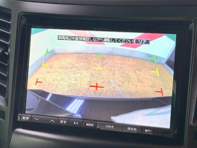 レガシィＢ４ ２．５ｉアイサイトＳパッケージ　修復歴なし　禁煙車　純正ＨＤＤナビ　衝突軽減ブレーキ　バックカメラ　ＳＩ－ＤＲＩＶＥ　ブルートゥース　半革シート　ＨＩＤ　Ｆ／Ｒフォグ　車線逸脱警報　ＥＴＣ　アクセスキー　パドルシフト　パワーシート（4枚目）