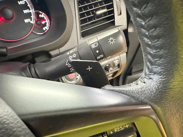 レガシィＢ４ ２．５ｉアイサイトＳパッケージ　修復歴なし　禁煙車　純正ＨＤＤナビ　衝突軽減ブレーキ　バックカメラ　ＳＩ－ＤＲＩＶＥ　ブルートゥース　半革シート　ＨＩＤ　Ｆ／Ｒフォグ　車線逸脱警報　ＥＴＣ　アクセスキー　パドルシフト　パワーシート（10枚目）