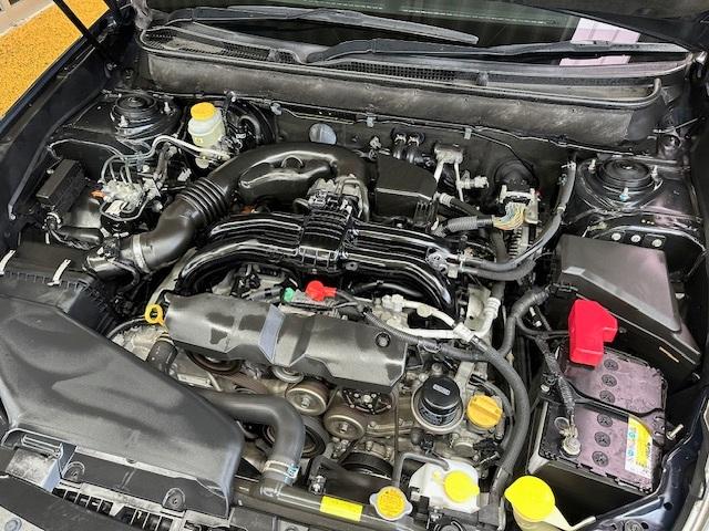 レガシィＢ４ ２．５ｉアイサイトＳパッケージ　修復歴なし　禁煙車　純正ＨＤＤナビ　衝突軽減ブレーキ　バックカメラ　ＳＩ－ＤＲＩＶＥ　ブルートゥース　半革シート　ＨＩＤ　Ｆ／Ｒフォグ　車線逸脱警報　ＥＴＣ　アクセスキー　パドルシフト　パワーシート（13枚目）