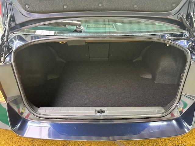 レガシィＢ４ ２．５ｉアイサイトＳパッケージ　修復歴なし　禁煙車　純正ＨＤＤナビ　衝突軽減ブレーキ　バックカメラ　ＳＩ－ＤＲＩＶＥ　ブルートゥース　半革シート　ＨＩＤ　Ｆ／Ｒフォグ　車線逸脱警報　ＥＴＣ　アクセスキー　パドルシフト　パワーシート（16枚目）
