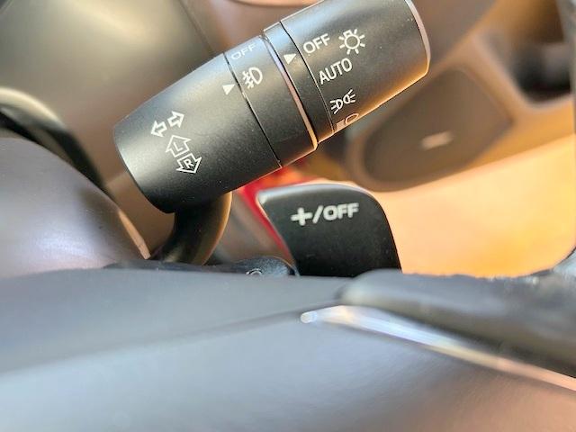 アクセラスポーツ １５ＸＤ　Ｌパッケージ　修復歴なし　禁煙車　純正ＳＤナビ　衝突軽減ブレーキ　バックカメラ　ブルートゥース　車線逸脱警報　ＢＳＭ　レザーシート　パワーシート　アドバンストキー　ＥＴＣ　コーナーセンサー　ハンドル＆シートヒーター（8枚目）