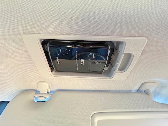 アクセラスポーツ １５ＸＤ　Ｌパッケージ　修復歴なし　禁煙車　純正ＳＤナビ　衝突軽減ブレーキ　バックカメラ　ブルートゥース　車線逸脱警報　ＢＳＭ　レザーシート　パワーシート　アドバンストキー　ＥＴＣ　コーナーセンサー　ハンドル＆シートヒーター（9枚目）