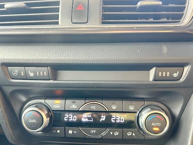 アクセラスポーツ １５ＸＤ　Ｌパッケージ　修復歴なし　禁煙車　純正ＳＤナビ　衝突軽減ブレーキ　バックカメラ　ブルートゥース　車線逸脱警報　ＢＳＭ　レザーシート　パワーシート　アドバンストキー　ＥＴＣ　コーナーセンサー　ハンドル＆シートヒーター（38枚目）