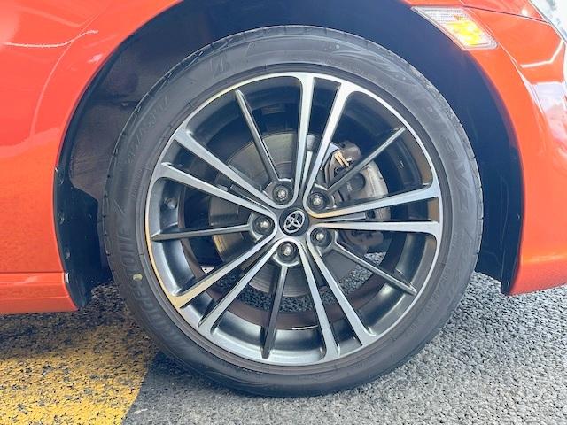 ８６ ＧＴリミテッド　修復歴なし　禁煙車　純正ＨＤＤナビ　ＥＴＣ　バックカメラ　シートヒーター　Ｂｌｕｅｔｏｏｔｈ　スマートキー　プッシュスタート　純正１７インチアルミホイール　フルセグＴＶ　ＤＶＤ再生　ＣＤ（20枚目）