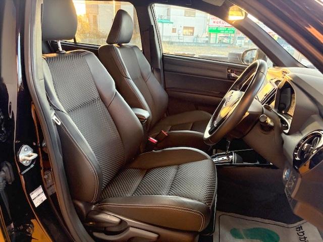 カローラフィールダー ハイブリッドG ダブルバイビー 修復歴なし 禁煙車 純正SDナビ 衝突軽減ブレーキ バックカメラ Bluetooth 車線逸脱警報 ETC2.0 ハーフレザーシート オートマチックハイビーム シートヒーター 革巻ステア スマートキー(12枚目)