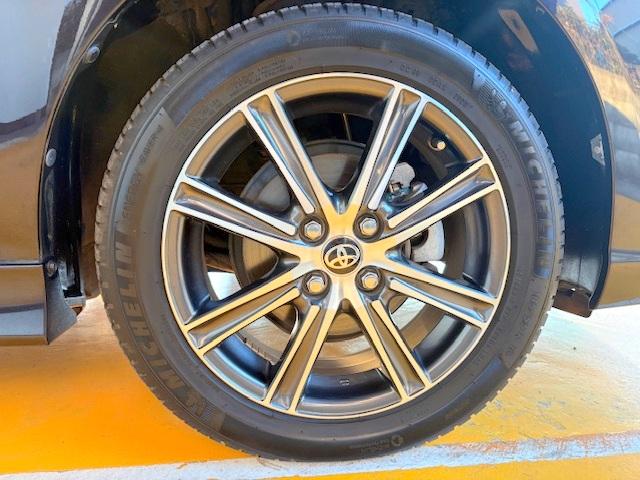 カローラフィールダー ハイブリッドG ダブルバイビー 修復歴なし 禁煙車 純正SDナビ 衝突軽減ブレーキ バックカメラ Bluetooth 車線逸脱警報 ETC2.0 ハーフレザーシート オートマチックハイビーム シートヒーター 革巻ステア スマートキー(19枚目)