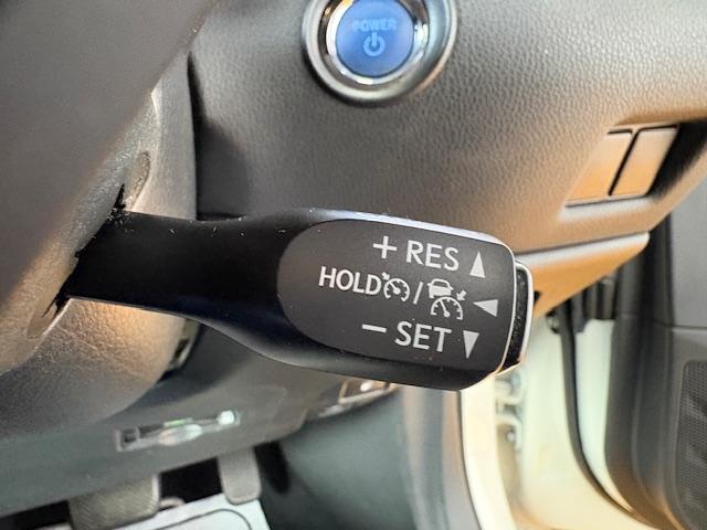 C-HR G LEDエディション 修復歴なし 禁煙車 純正SDナビ 衝突軽減ブレーキ バックカメラ ブルートゥース 半革シート ブラインドスポットモニター ETC2.0 コーナーセンサー 車線逸脱警報 オートハイビーム シートヒーター(7枚目)