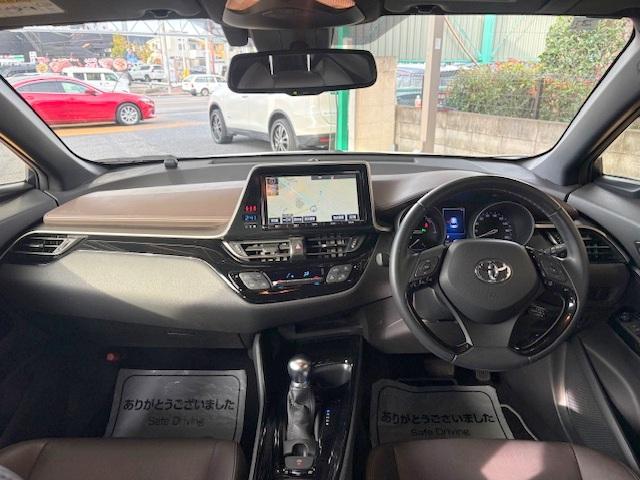 C-HR G LEDエディション 修復歴なし 禁煙車 純正SDナビ 衝突軽減ブレーキ バックカメラ ブルートゥース 半革シート ブラインドスポットモニター ETC2.0 コーナーセンサー 車線逸脱警報 オートハイビーム シートヒーター(12枚目)