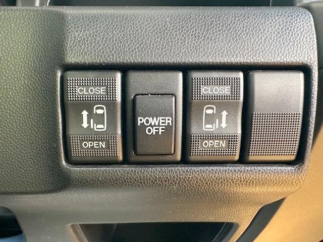 プレマシー ２０Ｓ－スカイアクティブ　修復歴なし　禁煙車　両側パワースライドドア　アドバンストキー　純正ＳＤナビ　バックカメラ　Ｂｌｕｅｔｏｏｔｈ　ＥＴＣ　ＨＩＤヘッドライト　フォグ　社外ドライブレコーダー　フルセグＴＶ　ＤＶＤ再生　ＣＤ（2枚目）