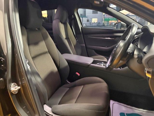 MAZDA3ファストバック 20Sプロアクティブ ツーリングセレクション 修復歴なし 禁煙車 純正SDナビ 衝突軽減ブレーキ バックカメラ コーナーセンサー Bluetooth 車線逸脱警報 ブラインドスポットモニタ オートハイビーム パワーシート ハンドル/シートヒーター(24枚目)