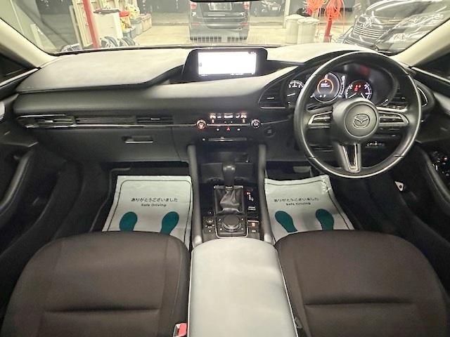 ＭＡＺＤＡ３セダン ２０Ｓプロアクティブ　禁煙車　衝突軽減ブレーキ　アダプティブクルーズコントロール　マツコネナビ　全周囲カメラ　ＣＤ　ＤＶＤ　Ｂｌｕｅｔｏｏｔｈ　ＥＴＣ（10枚目）