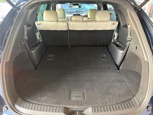 ＣＸ－８ ２５Ｓ　Ｌパッケージ　禁煙車　衝突軽減ブレーキ　７人乗り　白レザーシート　全周囲カメラ　ＢＯＳＥスピーカー　マツダコネクトナビ　シートヒーター　シートベンチレーション　電動リアゲート（19枚目）