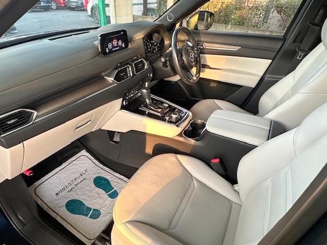 ＣＸ－８ ２５Ｓ　Ｌパッケージ　禁煙車　衝突軽減ブレーキ　７人乗り　白レザーシート　全周囲カメラ　ＢＯＳＥスピーカー　マツダコネクトナビ　シートヒーター　シートベンチレーション　電動リアゲート（37枚目）
