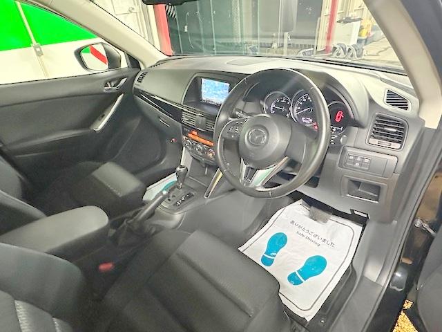 ＣＸ－５ ＸＤ　禁煙車　純正メモリーナビ　サイドカメラ　バックカメラ　ＨＩＤライト　スマートキー　プッシュスタート　純正１７インチＡＷ（19枚目）