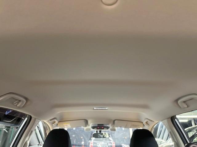 インプレッサスポーツ ２．０ｅ－Ｌアイサイト　走行２９６０ｋｍ　禁煙車　純正メモリーナビ　アイサイトＶｅｒ３　バックカメラ　パドルシフト　ＥＴＣ　プッシュスタート　アダプティブクルーズコントロール　ＢＳＭ（10枚目）