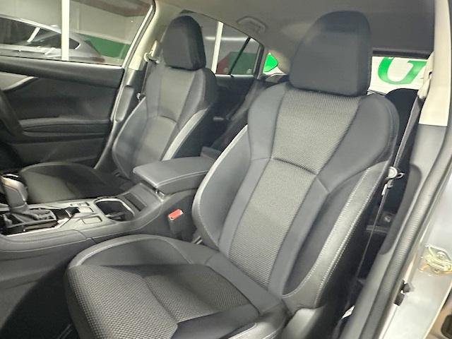 インプレッサスポーツ ２．０ｅ－Ｌアイサイト　走行２９６０ｋｍ　禁煙車　純正メモリーナビ　アイサイトＶｅｒ３　バックカメラ　パドルシフト　ＥＴＣ　プッシュスタート　アダプティブクルーズコントロール　ＢＳＭ（20枚目）