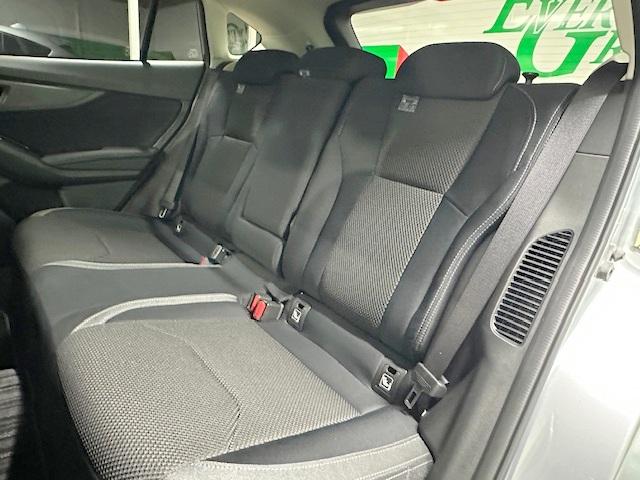 インプレッサスポーツ ２．０ｅ－Ｌアイサイト　走行２９６０ｋｍ　禁煙車　純正メモリーナビ　アイサイトＶｅｒ３　バックカメラ　パドルシフト　ＥＴＣ　プッシュスタート　アダプティブクルーズコントロール　ＢＳＭ（21枚目）