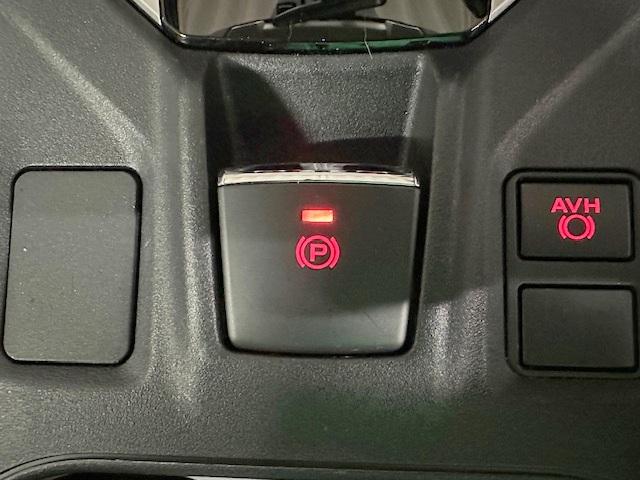 インプレッサスポーツ ２．０ｅ－Ｌアイサイト　走行２９６０ｋｍ　禁煙車　純正メモリーナビ　アイサイトＶｅｒ３　バックカメラ　パドルシフト　ＥＴＣ　プッシュスタート　アダプティブクルーズコントロール　ＢＳＭ（25枚目）