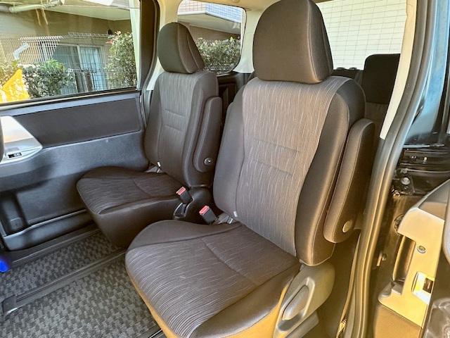 ヴォクシー ZS 禁煙車 純正HDDナビ 両側パワースライドドア Bluetooth バックカメラ ETC スマートキー パドルシフト MTモード付AT フルセグTV DVD再生 CD(11枚目)