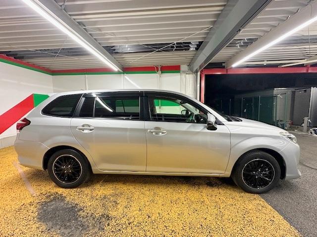 カローラフィールダー １．５Ｘ　５速ＭＴ　トヨタセーフティ　衝突軽減ブレーキ　レーンキープアシスト　ＥＴＣ　社外ディスプレイオーディオ（15枚目）