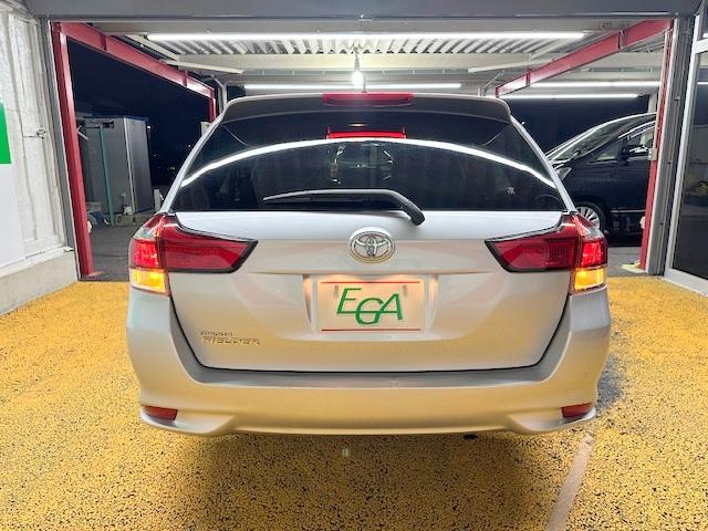 カローラフィールダー １．５Ｘ　５速ＭＴ　トヨタセーフティ　衝突軽減ブレーキ　レーンキープアシスト　ＥＴＣ　社外ディスプレイオーディオ（16枚目）