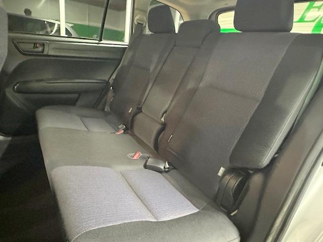 カローラフィールダー １．５Ｘ　５速ＭＴ　トヨタセーフティ　衝突軽減ブレーキ　レーンキープアシスト　ＥＴＣ　社外ディスプレイオーディオ（18枚目）