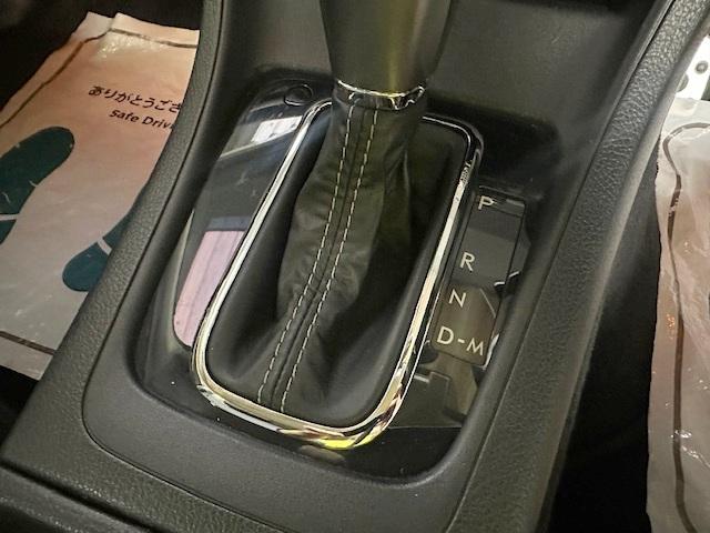 XV 2.0i-L アイサイト 禁煙車 アイサイトVer2 純正メモリーナビ バックカメラ レザーシート CD DVD Bluetooth フルセグ スマートキー プッシュスタート HIDライト(8枚目)