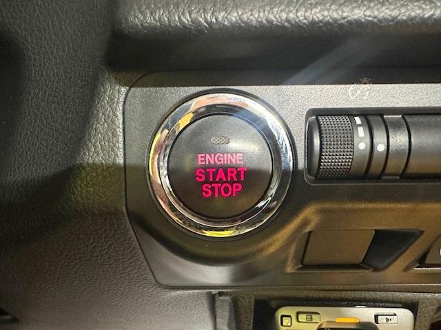 XV 2.0i-L アイサイト 禁煙車 アイサイトVer2 純正メモリーナビ バックカメラ レザーシート CD DVD Bluetooth フルセグ スマートキー プッシュスタート HIDライト(9枚目)