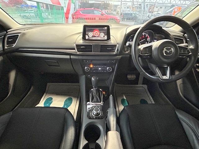 運転席廻りの画像です！操作スイッチ類も比較的に綺麗な状態です♪他に詳細画像をご希望の方はこちら！【１ｓｔ＠ｅ−ｇ−ａ．ｃｏ．ｊｐ】へご連絡ください！