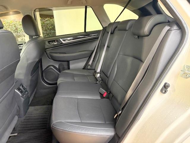 レガシィアウトバック リミテッド　修復歴なし　禁煙車　アイサイトＶｅｒ３　純正メモリナビ　Ｂｌｕｅｔｏｏｔｈ　レザーシート　バックカメラ　パワーシート　シートメモリー　Ｘ－ＭＯＤＥ　純正ドラレコ　ＥＴＣ　ＳＩ－ＤＲＩＶＥ　シートヒータ（12枚目）