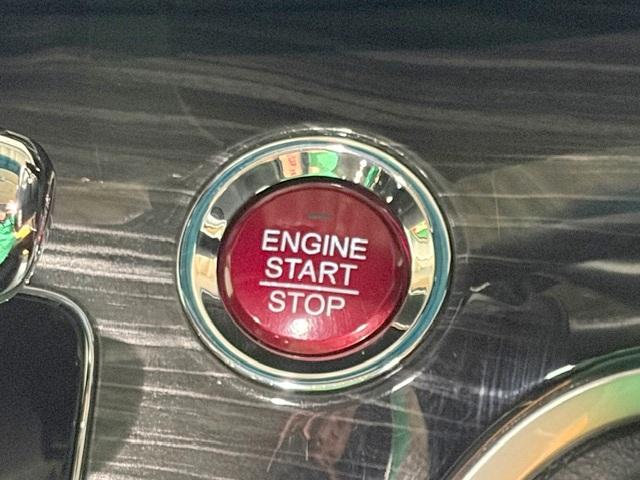 �v�b�V���X�^�[�^�[�ł��I���̓|�P�b�g�Ȃǂɓ��ꂽ�܂܁A�{�^�����|�`���Ɖ����΃G���W���n���I��x�g���Ύ�����Ȃ������i�ł��I